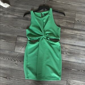 NEVER WORN Green Sleeveless Dress